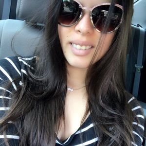 Meet your Posher, Anabel